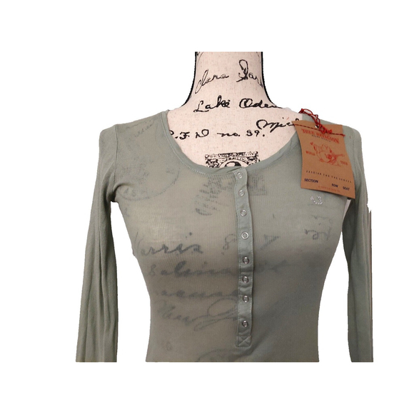 True Religion Long Sleeve Crystal Kristen Green Cotton Henley Shirt XS NWT $78 - Picture 8 of 12